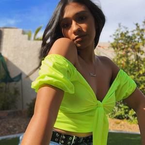 Meet your Posher, Leilah